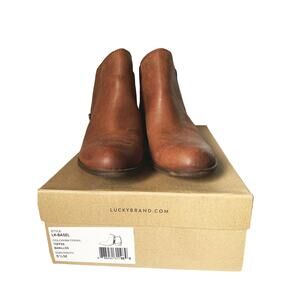 Pair of Lucky Brand Brown Leather Upper Booties 2 Side Zip Size 8.5 Floor Sample